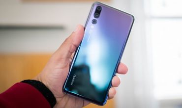 Компания Huawei официально заявила, что намерена заблокировать смену графической оболочки вместо эксклюзивной EMUI 9.