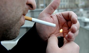 По данным учёных, сбои в работе нервной системы, вызванные регулярным отравлением организма.