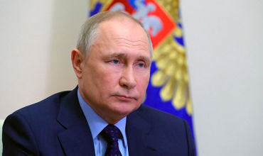 Кремль: Путин объявил перемирие в дни 80-летия Победы.