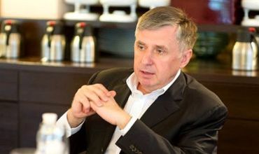 Предупреждение экс-премьера Стурзы: Расслабьтесь, нас контролируют 24/24