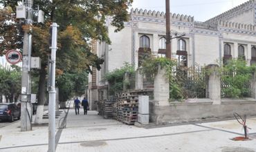Продолжаются работы по ремонту пешеходной зоны исторического центра столицы.