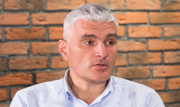Бывший вице-председатель парламента Александр Слусарь.