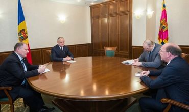 В ходе встречи также обсуждалось развитие двусторонних отношений между Молдовой и Россией.