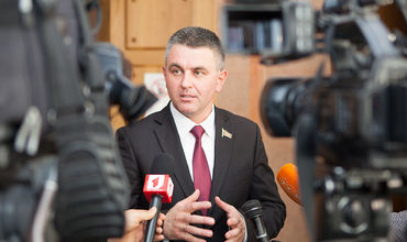 Приднестровский народ абсолютно нормально относится к Молдове, к молдавскому народу. Мы хотим жить, как добрые соседи, но не вместе.