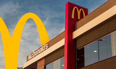 В Парагвае McDonald’s начал принимать заказы по радио.