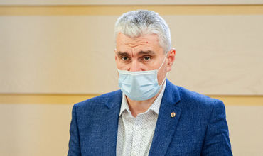 Бывший депутат Александр Слусарь.