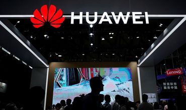 Компания Huawei в суде отвергла обвинения в нарушении санкций США в отношении Ирана.