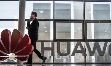 Huawei оценила потерянную выручку из-за американских санкций.