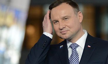 Дуда подписал поправки, предусматривающие снос советских памятников.