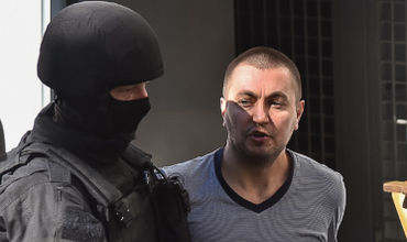 Вячеслав Платон обнаружил в своей камере два видеозаписывающих устройства.