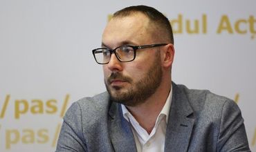 Депутат от блока ACUM Серджиу Литвиненко.