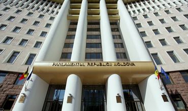 В этом году депутаты останутся без летних каникул.