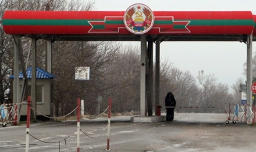 La negocierile in formula 5+2 participa reprezentanti ai Republicii Moldova, ai Transnistriei, Rusiei, Ucrainei si OSCE. UE si SUA au statut de observatori.