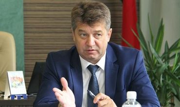 Экс-помощнику Лукашенко за взятку в $200 тысяч дали 12 лет тюрьмы с полной конфискацией имущества.