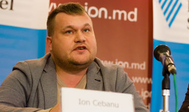Председатель фракции ЛП в КМС Ион Чебану.