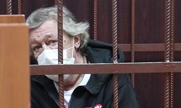 Резонансное ДТП в центре Москвы с участием Михаила Ефремова произошло около 22 часов 8 июня. 