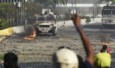 США допустили военный вариант разрешения ситуации в Венесуэле.