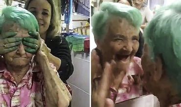 Бабушка покрасила волосы и стала звездой Сети.