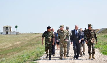 США приостановили помощь Нацармии Молдовы.
