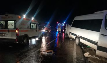 Микроавтобус с гражданами Молдовы попал в ДТП в Яссах.