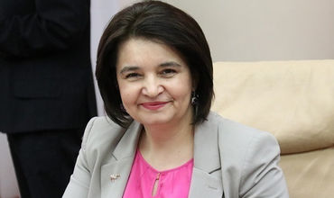 Бабук: Необходимо вручить Национальную премию врачам и педагогам.