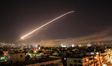 СМИ: сирийская ПВО сбила ракеты рядом с Хомсом. Фото: AP