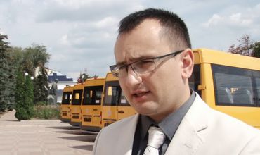 Политический обозреватель Сергей Манастырлы.