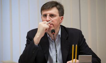 Обе партии приняли такое решение после широкого внутрипартийного обсуждения.