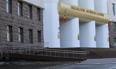 Парламент утвердил отставку зампредседателя ВСП Петру Урсаки