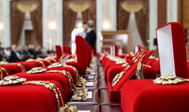 Лауреаты Национальной премии награждены правительством призами в размере 100 000 леев каждый.