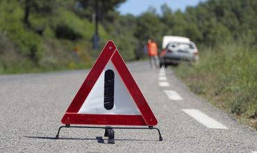 На въезде в Комрат автомобиль сбил пешехода; пострадавший доставлен в больницу.