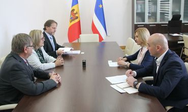 Стороны выразили готовность контактировать в дальнейшем для реализации проектов в сфере экономики, торговли и сельского хозяйства. 