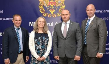 Члены Конгресса США посетили Министерство обороны Молдовы .