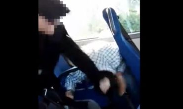 Автобусная компания уже принесла свои извинения, водителя отстранили от работы.