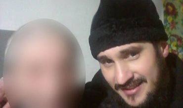 Молдавский священник продолжил публиковать селфи с умирающими людьми.