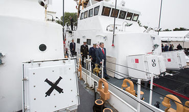 Церемония передачи ВМС Украины двух патрульных катеров береговой охраны класса "Island".