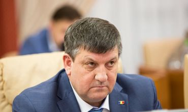 Экс-министра транспорта Юрия Киринчука приговорили к трем с половиной годам тюрьмы.