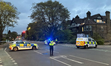 Un bărbat a atacat trecătorii cu o arbaletă în Marea Britanie: Sunt răniți.