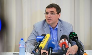 Averea lui Usatîi în 2016: Mercedes nou şi ceasuri de 100.000 de euro