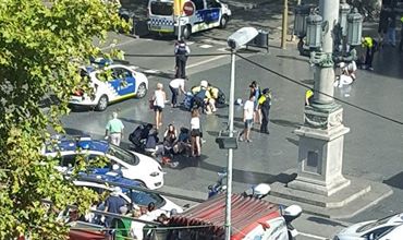 При наезде автомобиля на пешеходов в Барселоне пострадали 20 человек