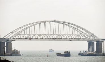 В Киеве предложили прорваться в Азовское море за счет "фиксации из космоса".