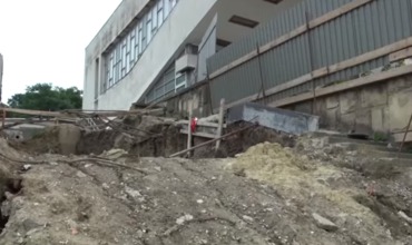 Киртоакэ пообещал, что котлованы всех строящихся зданий будут самым тщательным образом проверены.