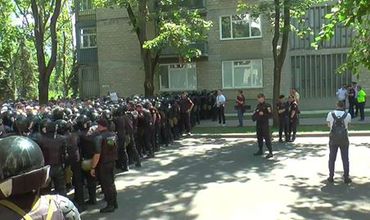 Здание президентской администрации охраняют бойцы спецподразделения «Фулджер».