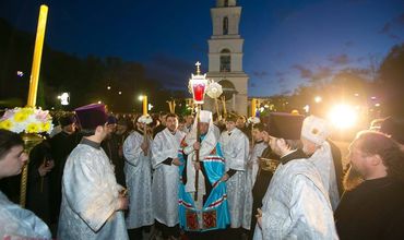 Отметим, что в этом году благодатный огонь привезут в Молдову в 16-ый раз.