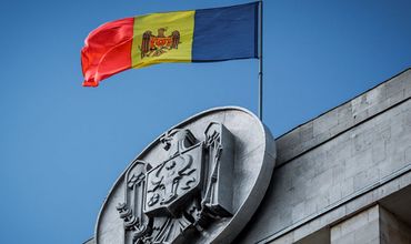 Правительство просит парламент объявить чрезвычайное положение на 30 дней.