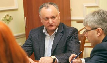 Постоянная связь между президентом и правительством; Додон: Мы находимся на связи с 5-6 утра.