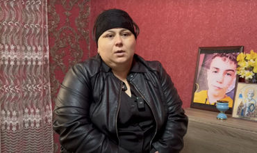 Женщина, потерявшая сына: Его жестоко убили и бросили в канаву.
