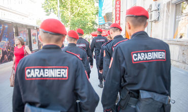 Встретив 17-летнего парня, мужчина сообщил тому, готов заплатить деньги за секс с его другом-геем
