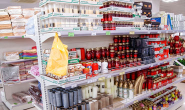 Граждане Молдовы заполнили рынки и магазины в преддверии Родительского дня.