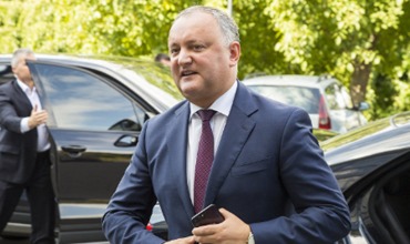 Додон отправился в Россию для участия в церемонии открытия ЧМ-2018.